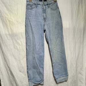 Hollister Dad Jeans  Ultra High Rise Vtg Stretch Light Wash